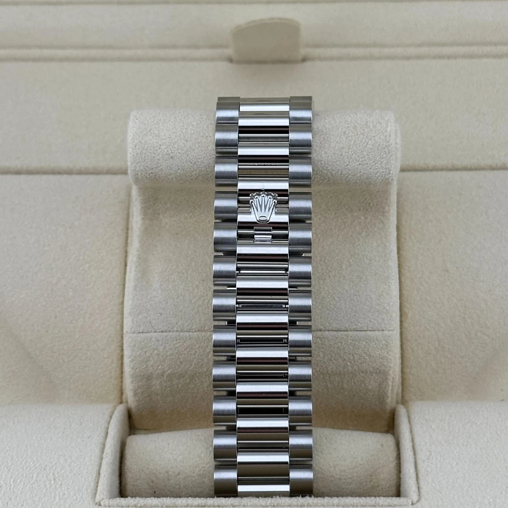 Rolex Day-Date 40 228396TBR Platinum Diamond Bezel Diamond-Paved Sapphire Dial - Image 6