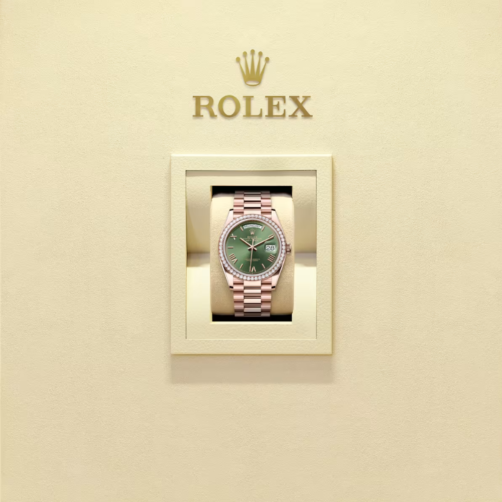 Rolex Day-Date 36 ? Green Dial and Diamonds Ref. 128345RBR-0085 - Image 2