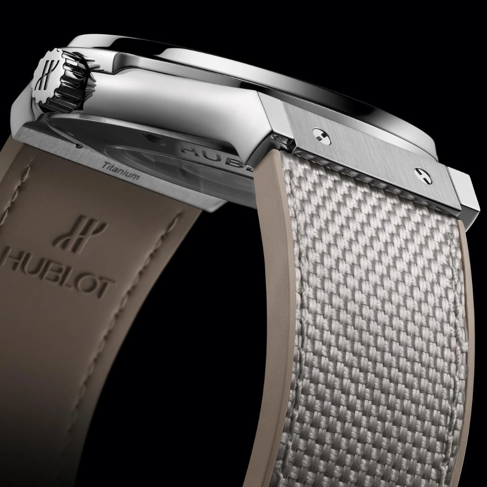 Classic Fusion Essential Taupe Ref. 542.NX.4610.NR.HEC25 - Image 2